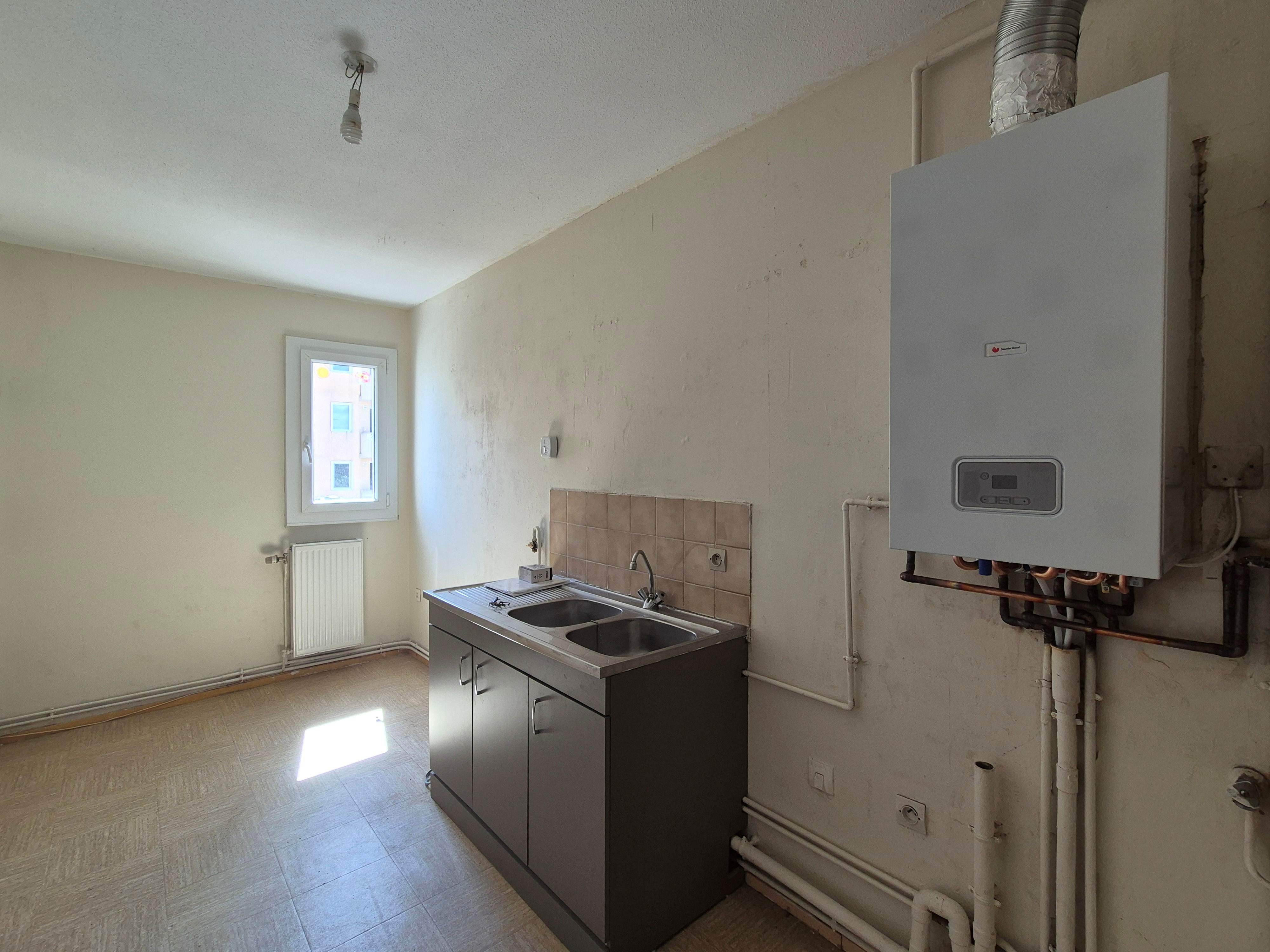 Appartement T3 - 22 Rue Gaston Defferre, Belfort - Ref 64