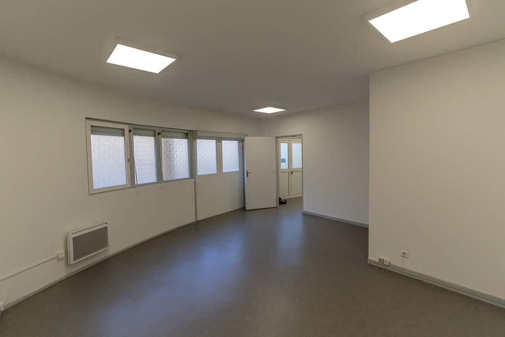 Local professionnel - 20 Rue Gaston Defferre, Belfort