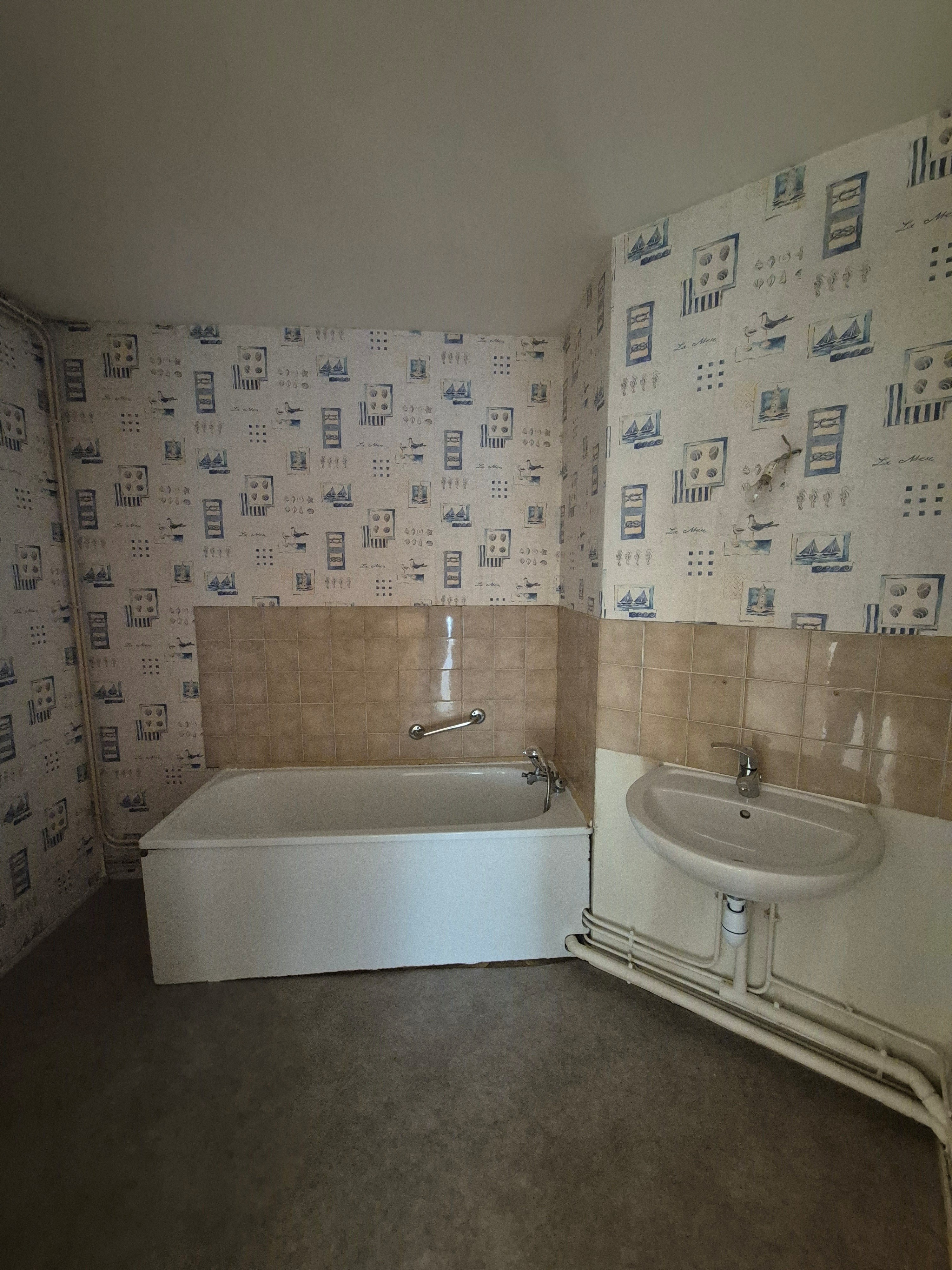 Appartement T3 - 22 Rue Gaston Defferre, Belfort - Ref 64