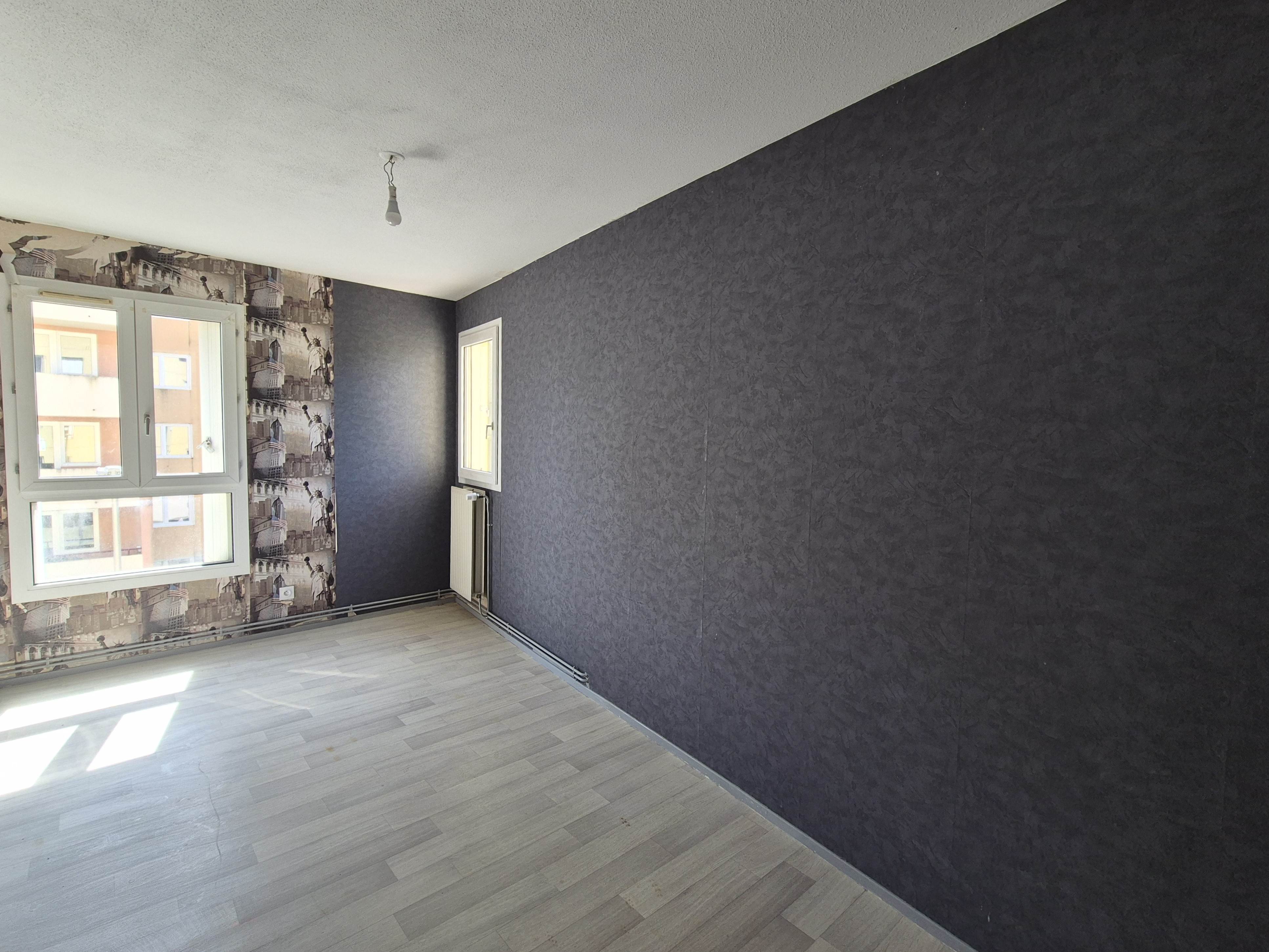 Appartement T3 - 22 Rue Gaston Defferre, Belfort - Ref 64