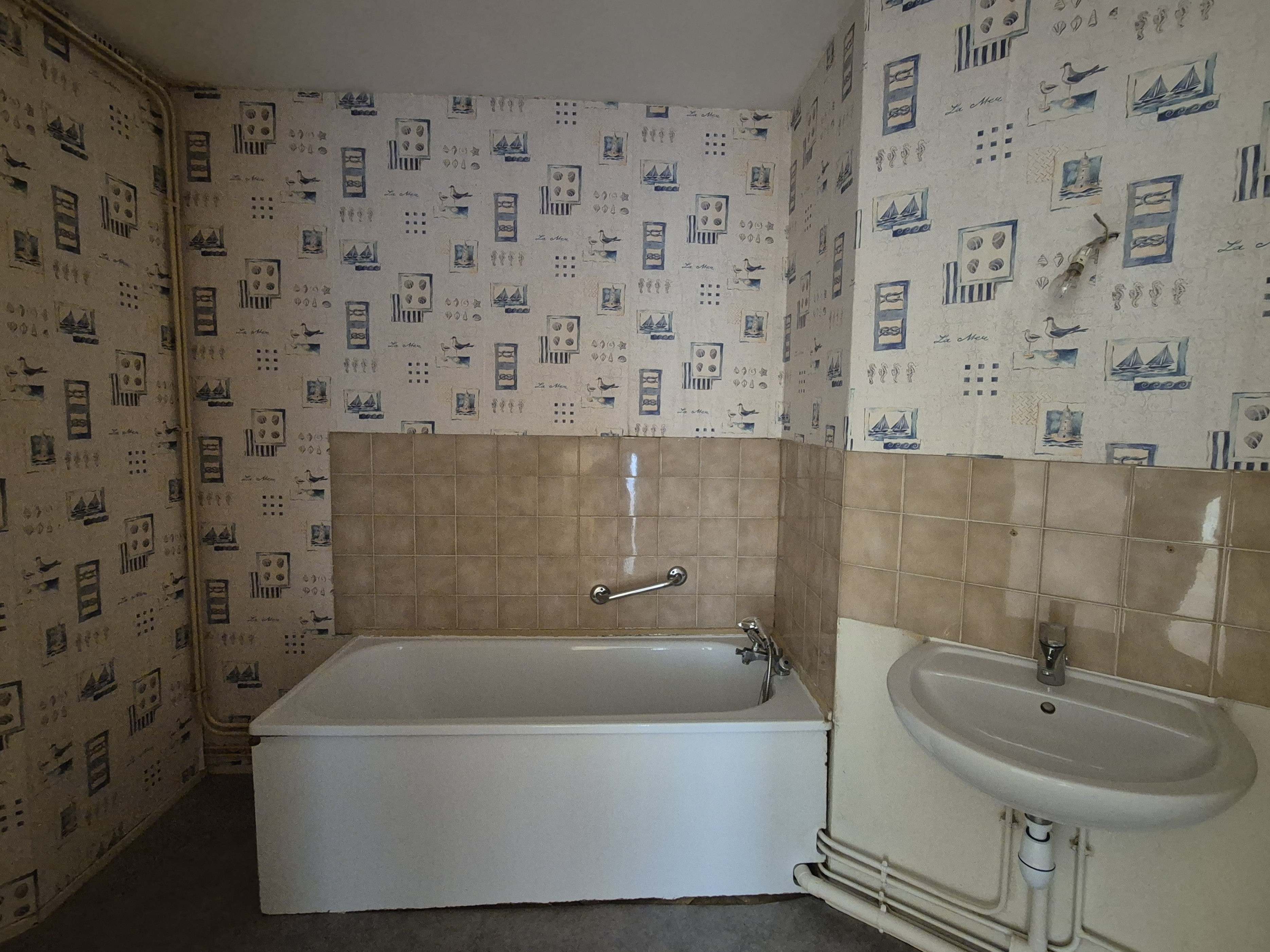 Appartement T3 - 22 Rue Gaston Defferre, Belfort - Ref 64
