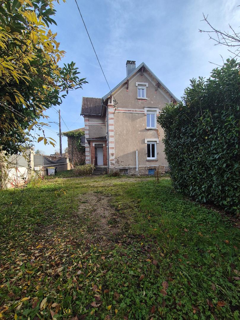 Maison 8 pièces – 5 Rue de Soissons, Belfort