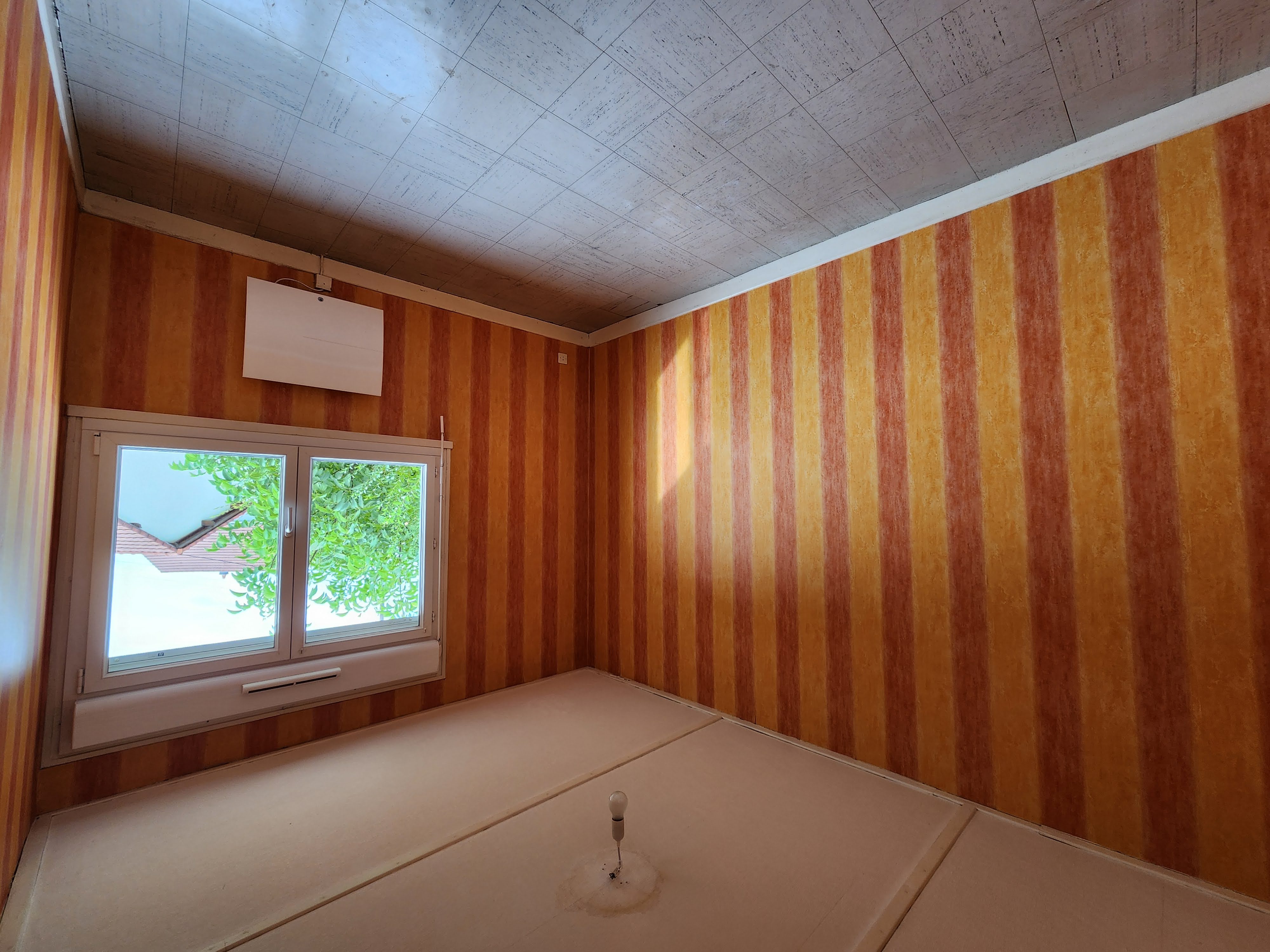 Maison 5 pièces – 7 Dorey, Montreux-Château