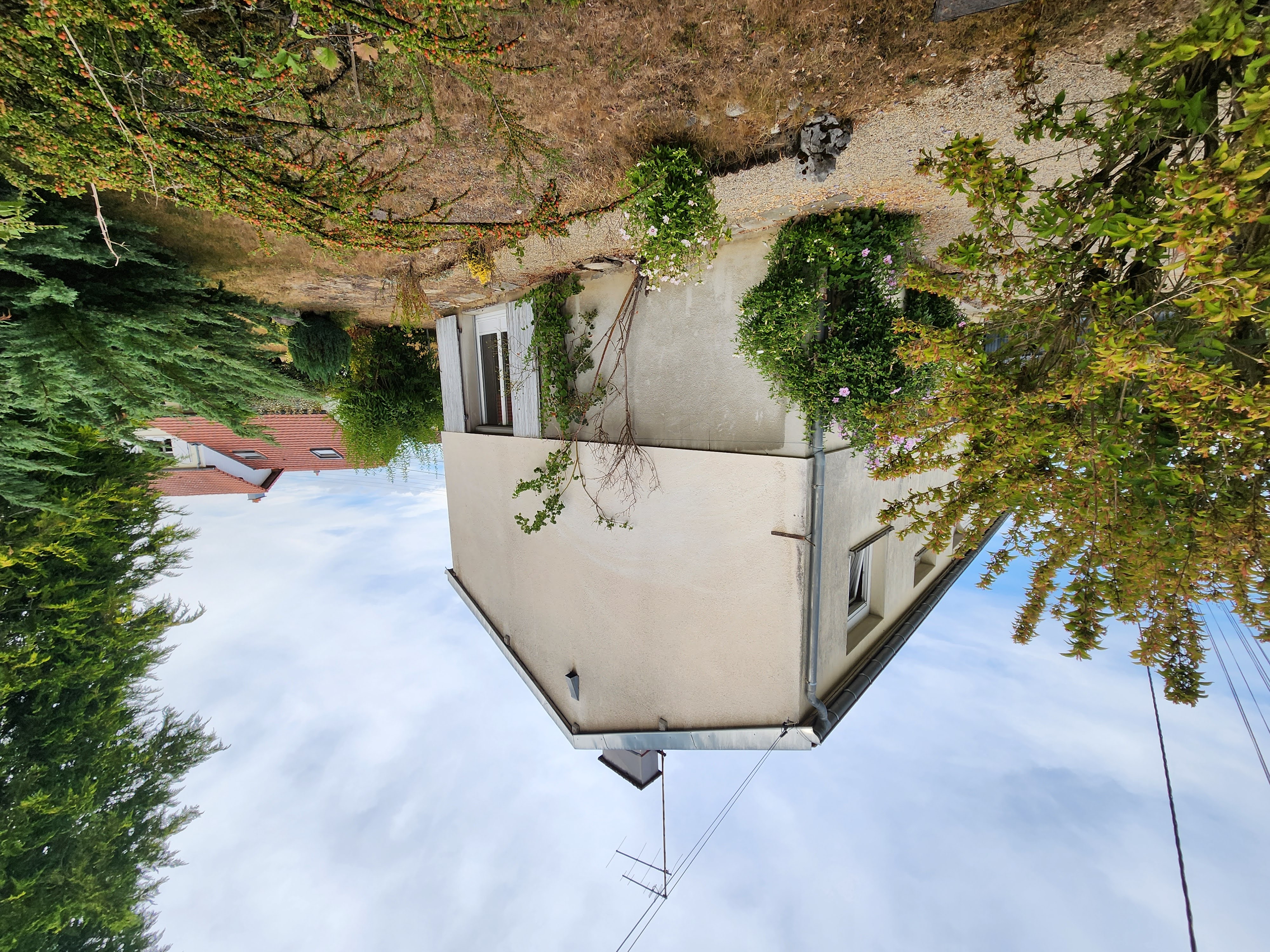 Maison 5 pièces – 7 Dorey, Montreux-Château